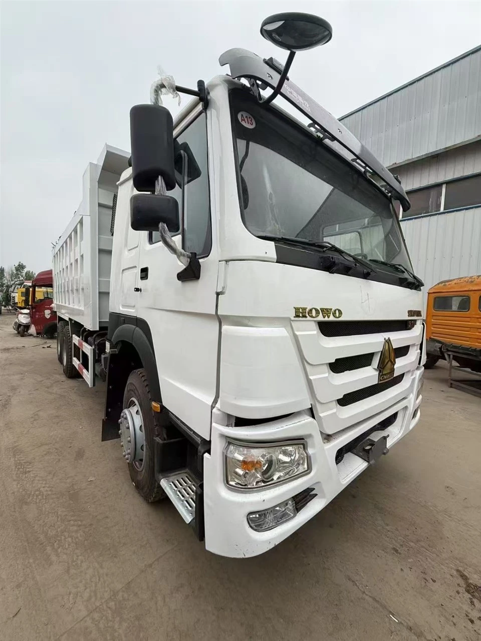 Refurbished Truck Dump Body 4×371 Engine New Tires Cab