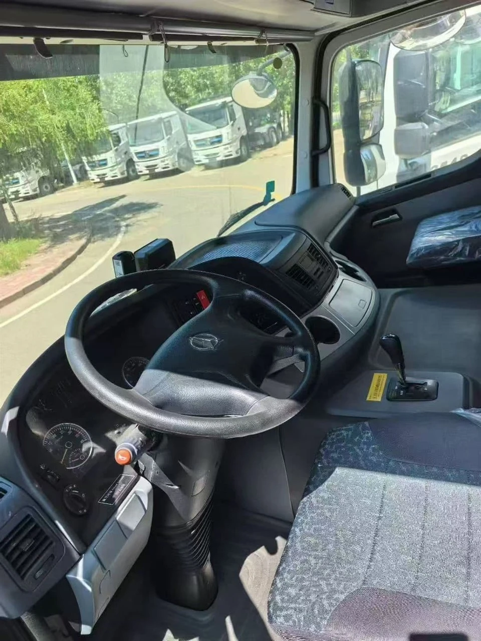 Beiben V3 Electric Tractor