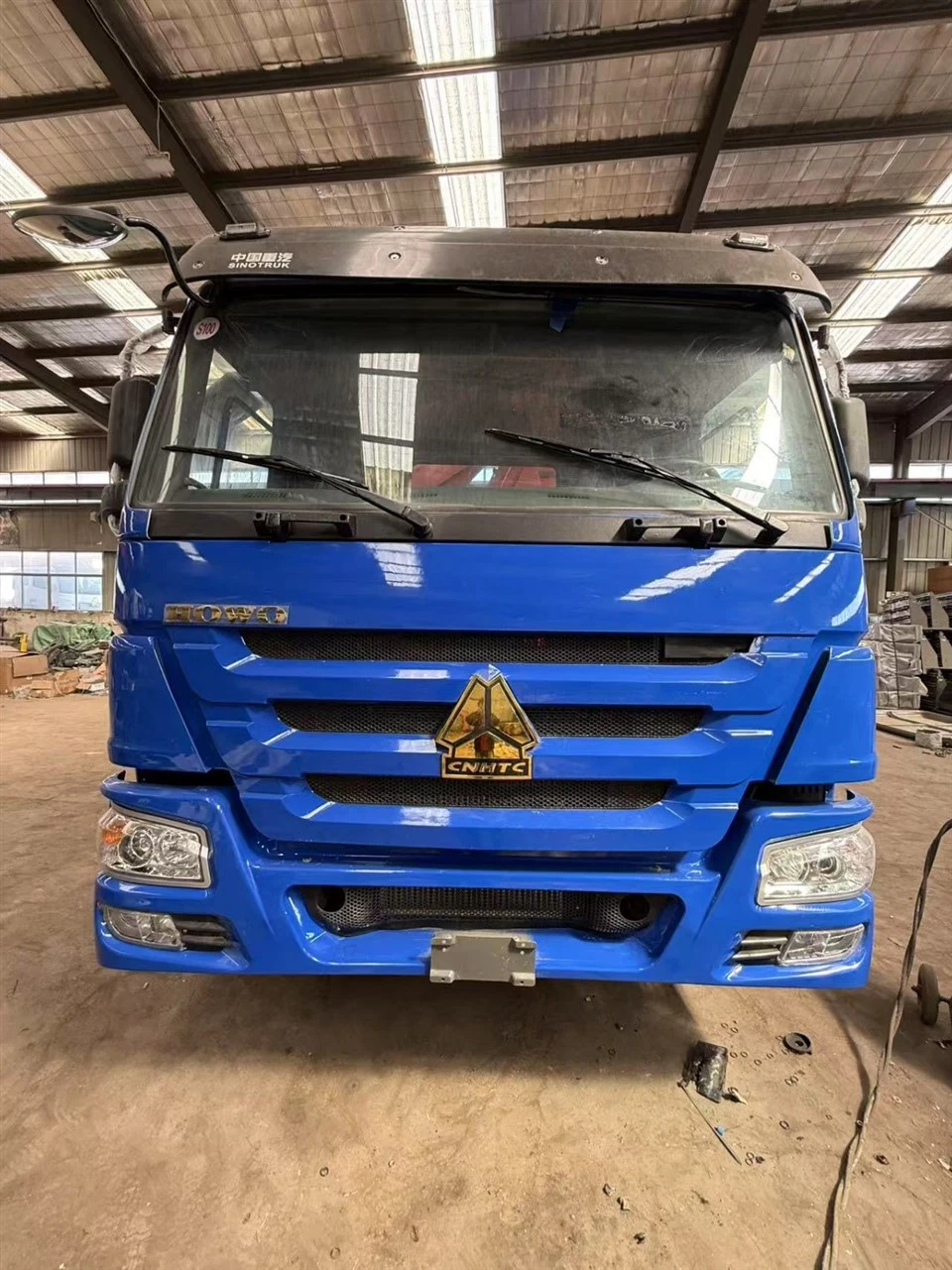 HOWO Truck Mounted Crane