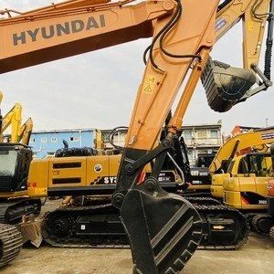 R225 Excavator (2)