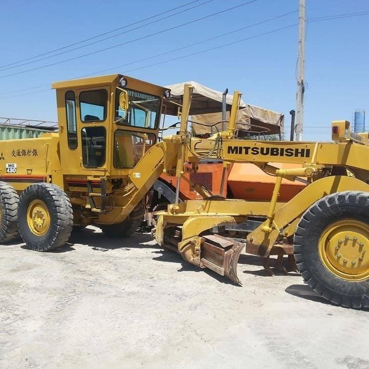 Mitsubishi 430 Grader (1)