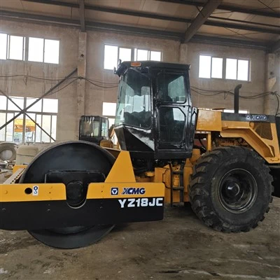 What is the drum diameter of the Xcmg Xs223je Roller?