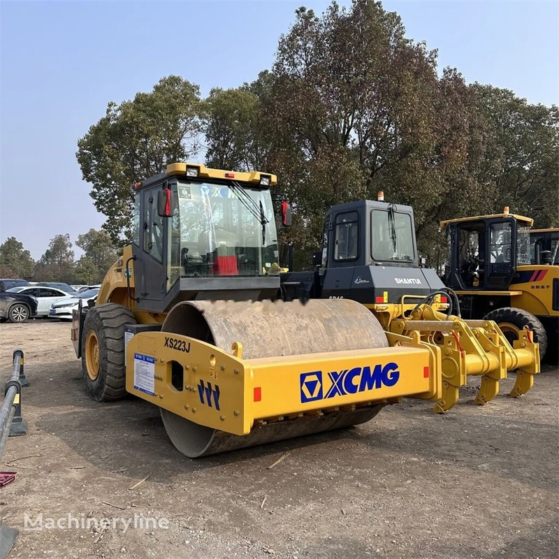 XCMG XS202J Roller